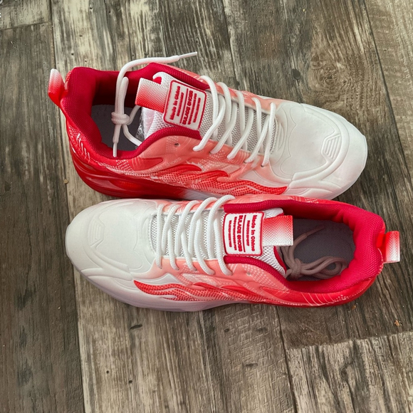 Men’s Red and White Sneakers.Breathable and Fashionable. Size 8.5-9 Asian 42 NIP - Picture 5 of 8